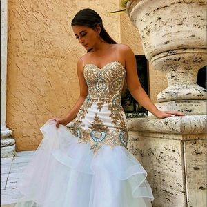 Strapless formal dress